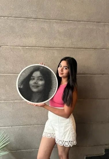 Custom String Art Portrait: Personalized Gift & Handcrafted Wall Art